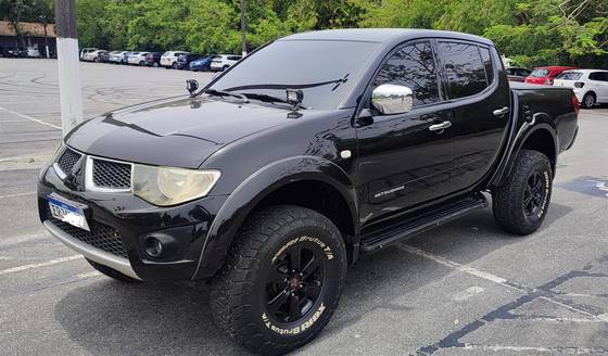 MITSUBISHI L200 3.5 SPORT HPE 4X4 V6 24V FLEX 4P AUTOMÁTICO